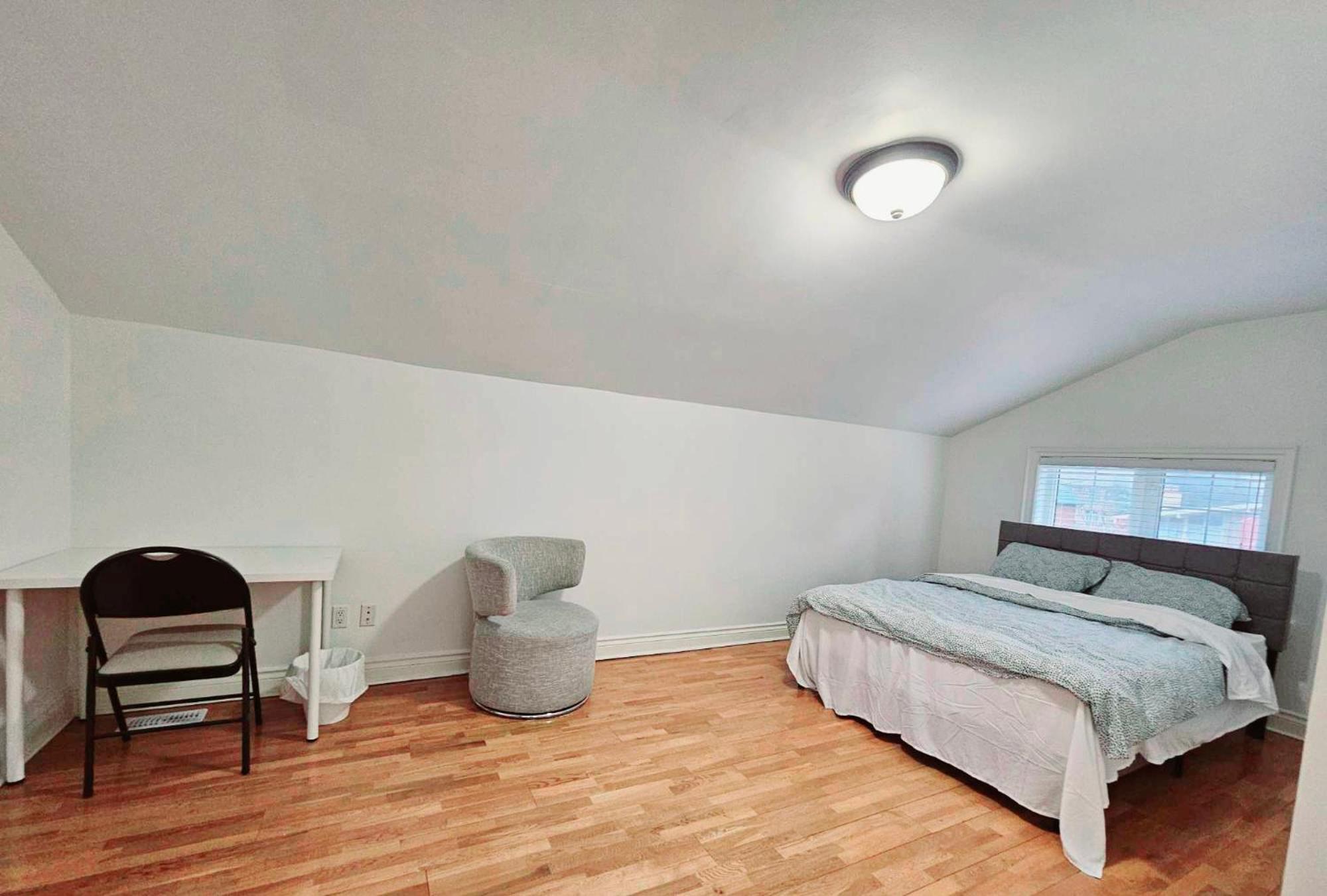 Beautiful Room At Yonge And Sheppard And North York Centre Toronto Exterior photo